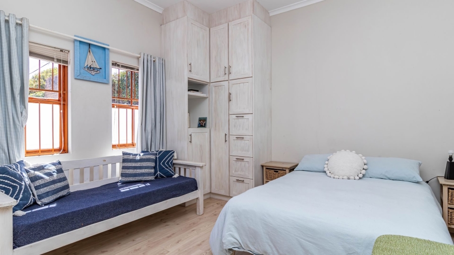 4 Bedroom Property for Sale in Kleinmond Western Cape